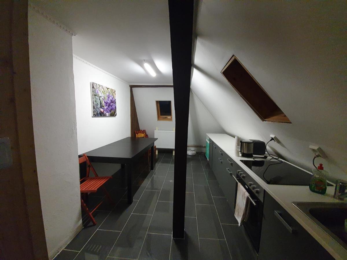 Dachgeschosswohnung In Neumuenster 2 Zimmer Exterior photo